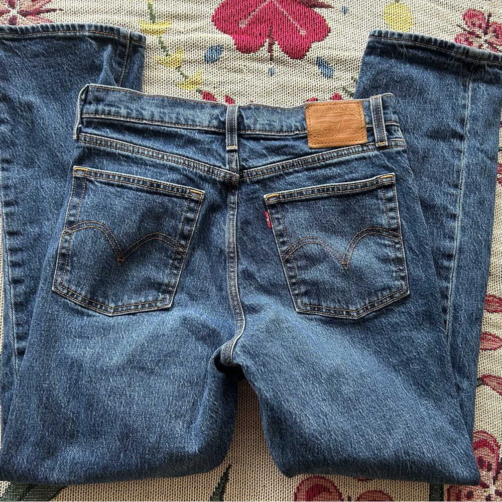 Levi's Wedgie Straight Jeans